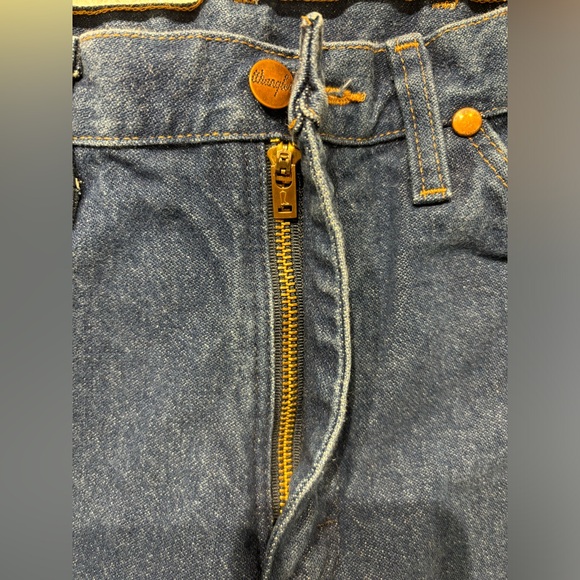 Wrangler Jeans - Picture 4 of 5
